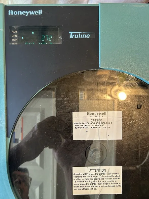 Регистратор Honeywell DR4500 DR45AT-1110-00-000-0-00000E-0 120/240VAC Chart Reco