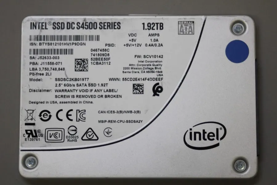 SSD-накопитель Intel DC S4500 Series 1.92TB 6Gbps 2.5 Inch SATA SSD SSDSC2KB019T