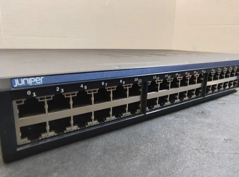 Коммутатор Juniper EX2200-48T-4G 48-Port Gigabit Ethernet Switch 4 SFP Uplink