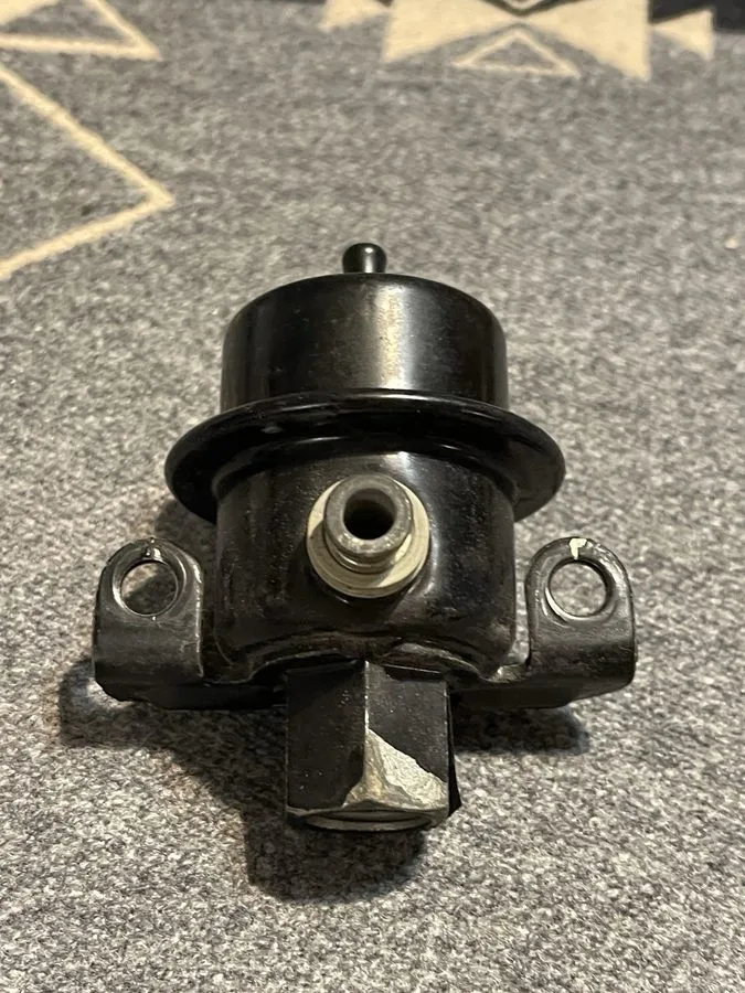 Трубопроводная арматура Bosch 0280160233 Fuel Pressure Regulator 1986-87 Buick G — фото лота 2