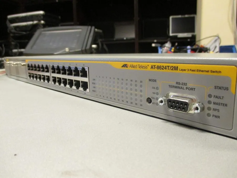 Коммутатор Allied Telesis AT-8624T/2M 24-Port L3 Layer 3 10/100 Fast Managed Net