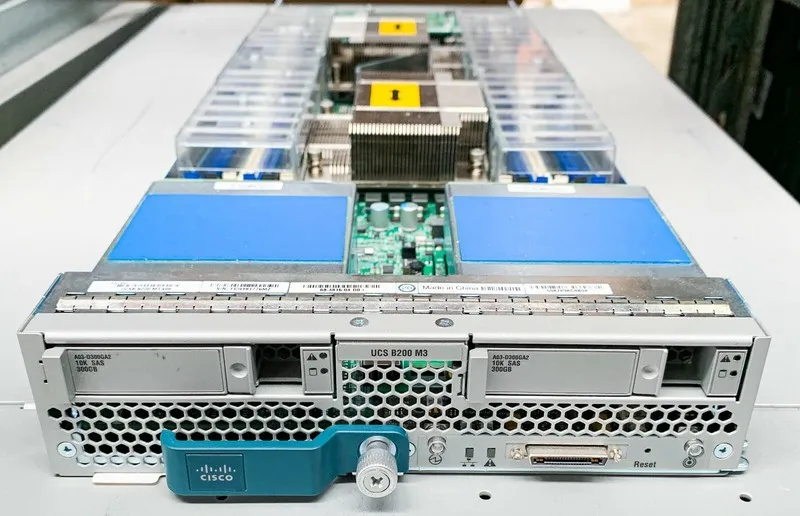 Сервер CISCO UCS B200 M3 UCSB-B200-M3 UCS M3 Blade Server w/2 Xeon E5-2650 NO RA