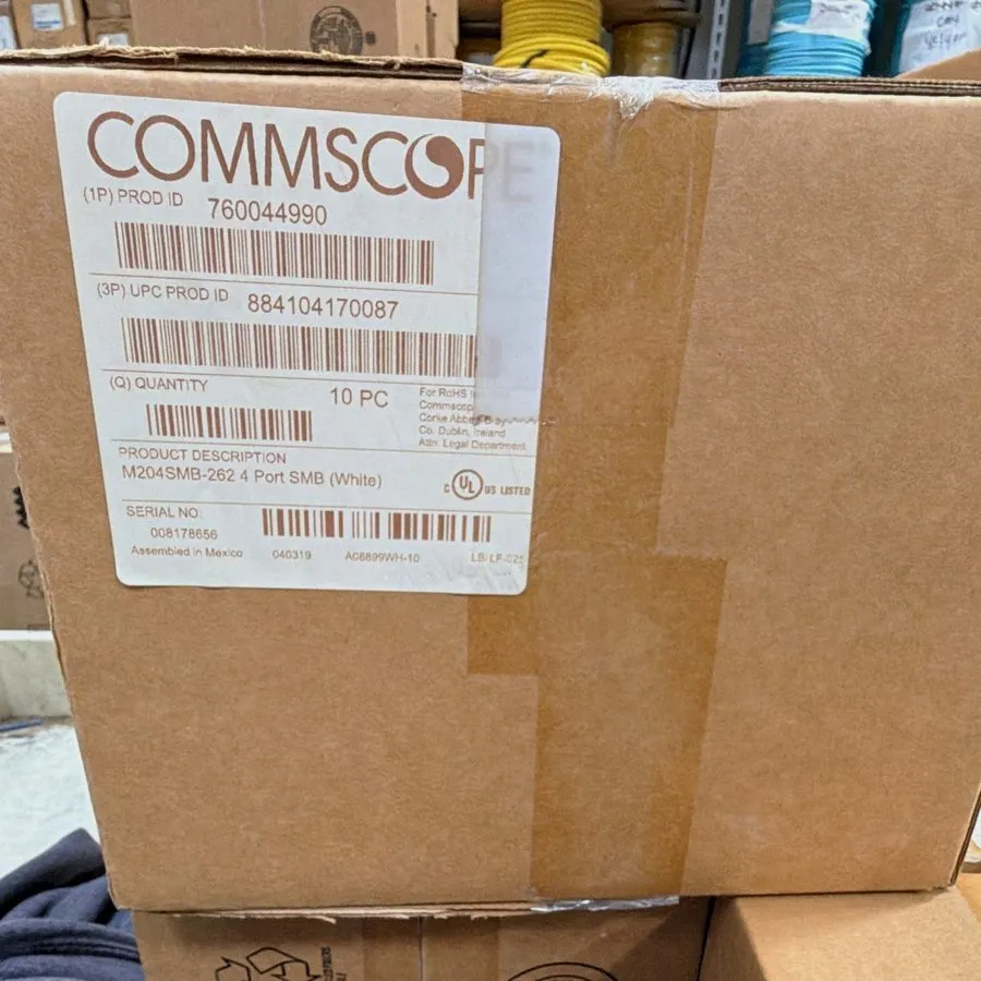 Патч-панель CommScope 760044990 M204SMB-262 Patch Panel, 4-Port SMB, 1U, 19in, W — фото лота 1