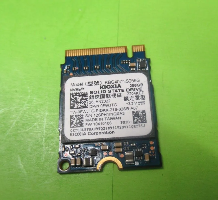SSD-накопитель KIOXIA KBG40ZNS256G 256GB NVMe M.2 2230 Internal SSD TRIM SMART