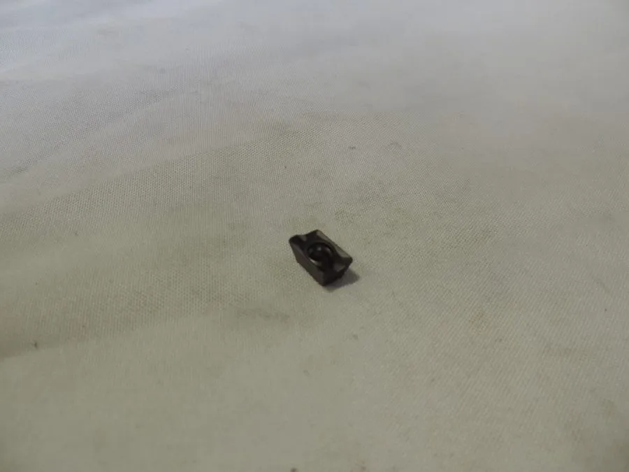 Режущий инструмент Iscar ADKT 150516R-HM IC328 Carbide Milling Insert