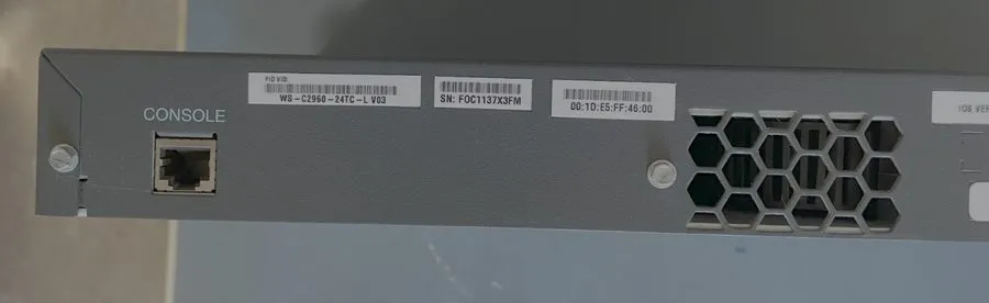 Коммутатор Cisco Catalyst C2960 Switch — фото лота 2
