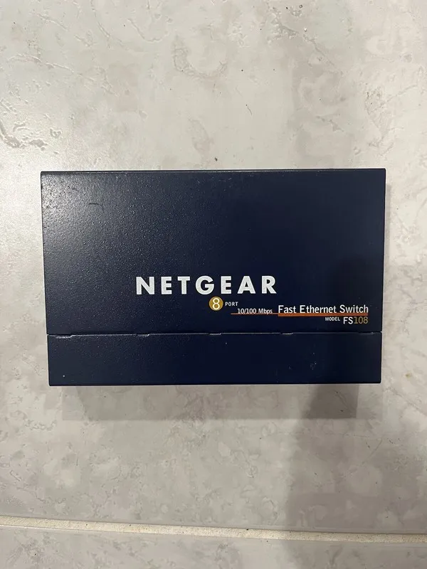 Коммутатор NetGear ProSafe (FS108IS) 8-Ports External Switch