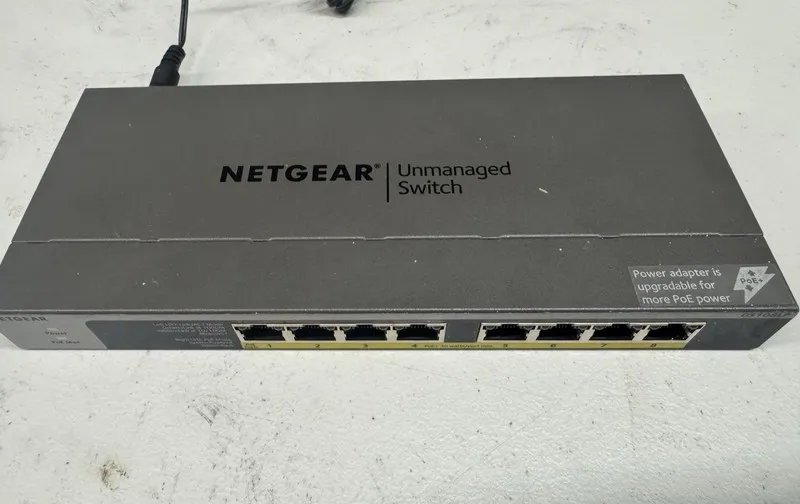Коммутатор NETGEAR BUSINESS GS108LP 8 Port Gigabit Ethernet 60 W PoE+ Switch
