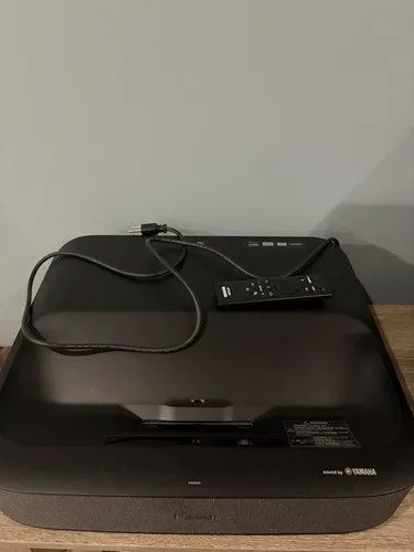 Проектор Epson EpiqVision Ultra LS300 Smart Streaming 1080p (FHD) 3LCD Laser Pro