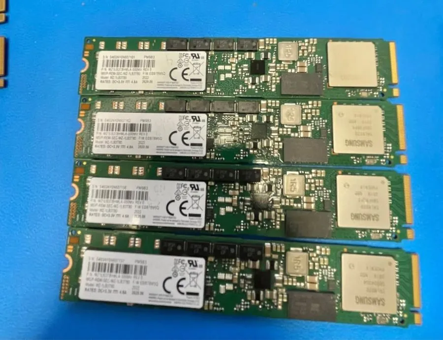 SSD-накопитель Samsung PM983 3.84TB SSD M.2 22110 PCIe NVMe MZ-1LB3T80 MZ1LB3T8H