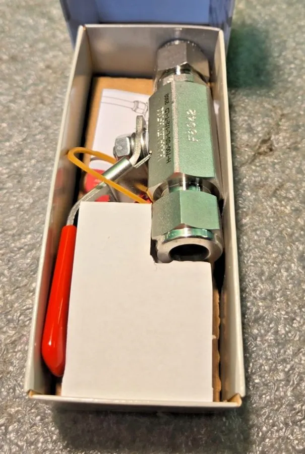 Клапан Ham-Let H-700 Series 1/2" Stainless Steel Ball Valve (H700SSL1/2TLD)