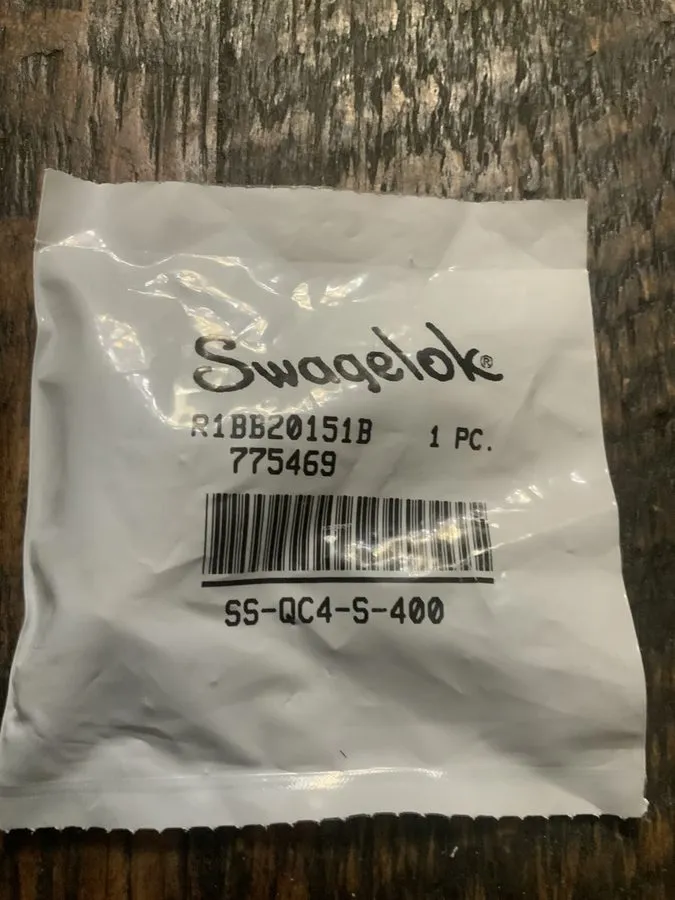 Клапан Swagelok SS-QC4-S-400 Quick Connect 1/4" Stainless Steel Instrument Fitti
