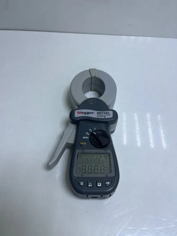 Тестер MEGGER EARTH TESTER DET24C DIGITAL CLAMP RESISTANCE METER AS-IS