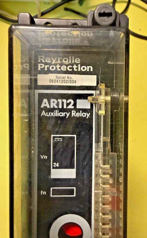 Реле защиты Reyrolle Auxiliary Relay S02-13-02 Reyrolle Protection AR112 — фото лота 2