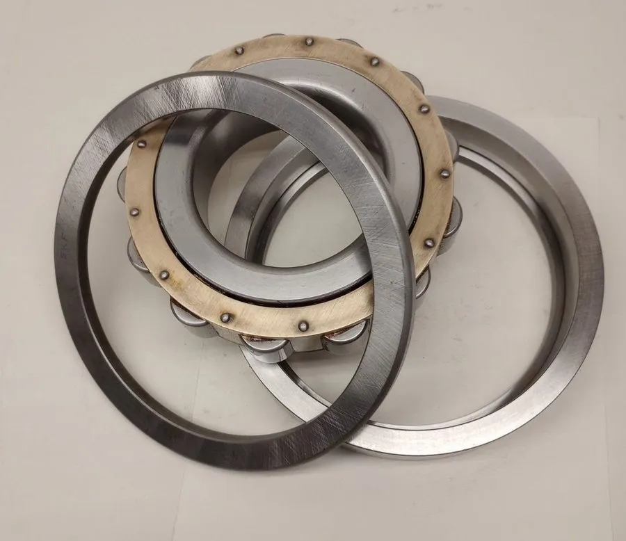 Подшипник SKF NP315M Cylindrical Roller Bearing with brass cage 75mm ID x 160mm — фото лота 2