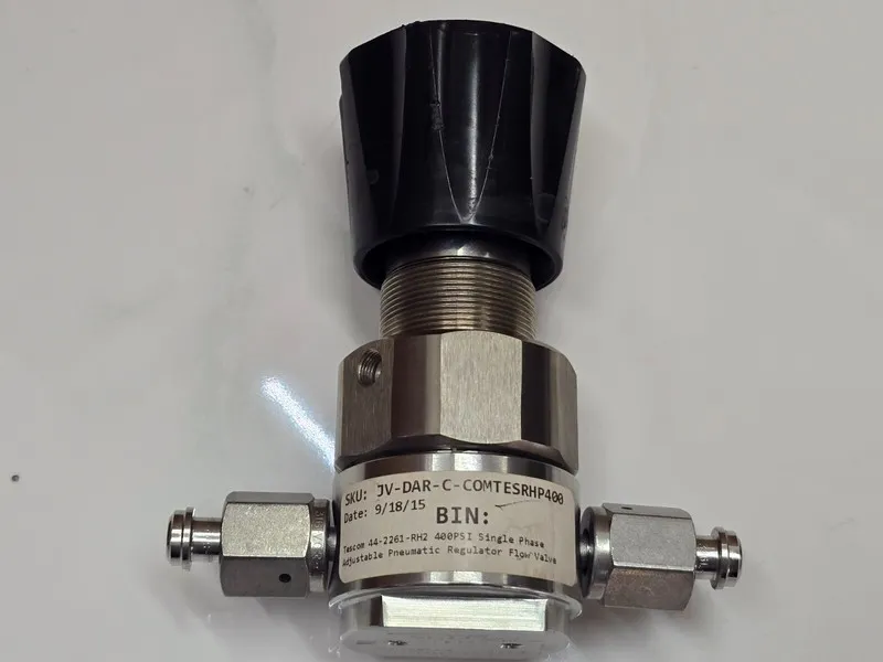 Трубопроводная арматура Tescom Pressure Regulator Model 44-2261-RH2 — фото лота 2