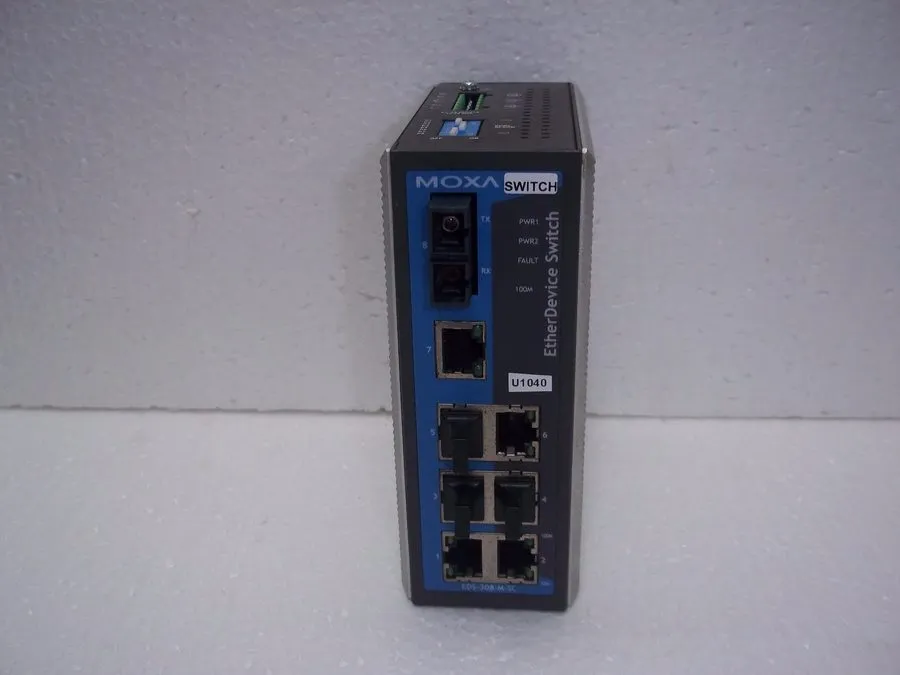 IIoT-устройство Moxa EDS-308-M-SC Ethernet Switch EDS308