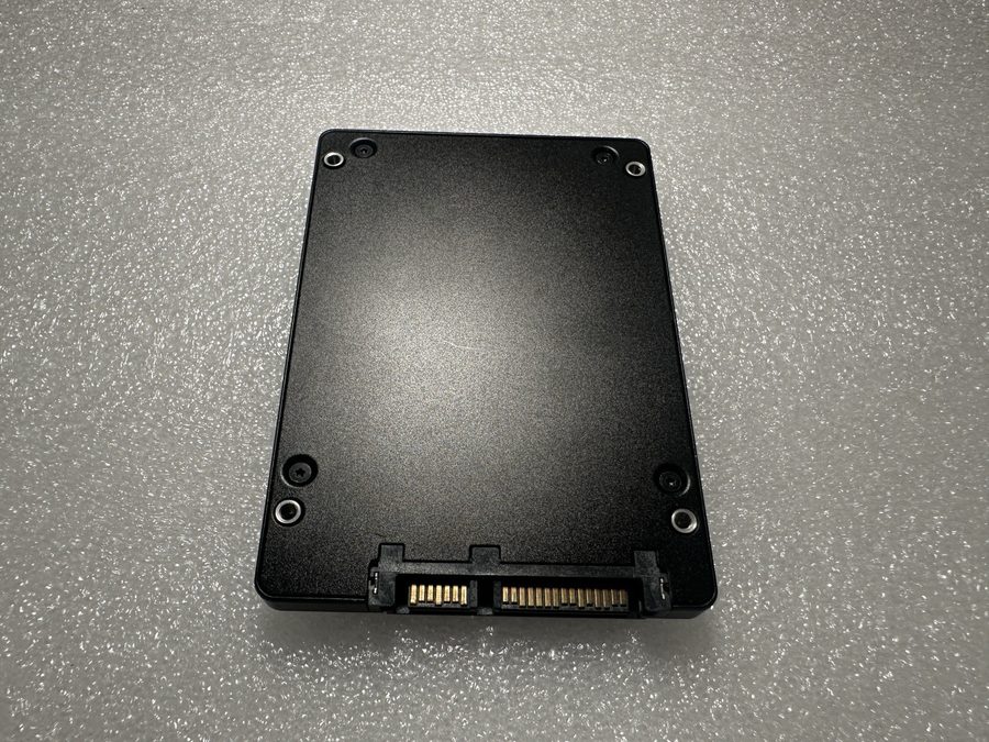 SSD-накопитель Samsung PM863 MZ-7LM3T80 3.84TB 2.5"SATA SSD(CrystalDiskInfo 99% 