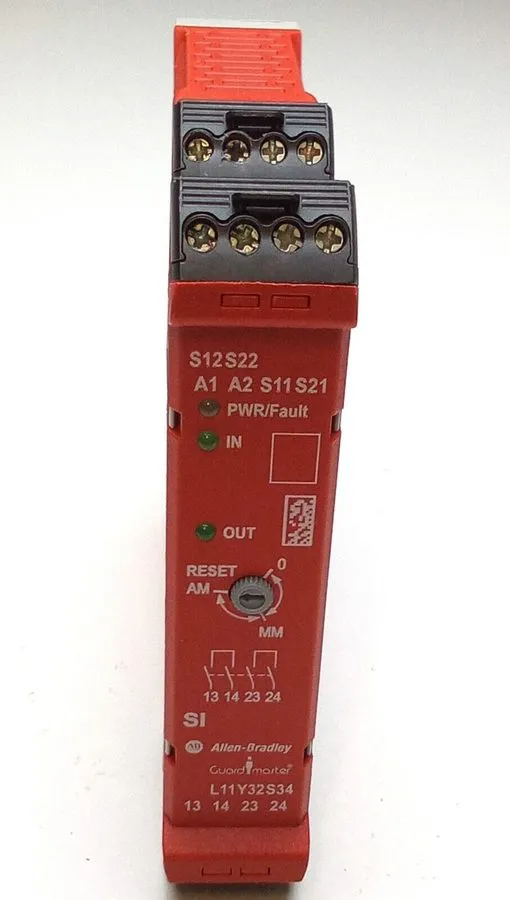 Реле безопасности 440R-S12R2 Allen Bradley Guardmaster Single Input Safety Relay