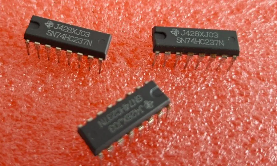 Микросхема SN74HC237N Logic IC DIP16 Texas Instruments
