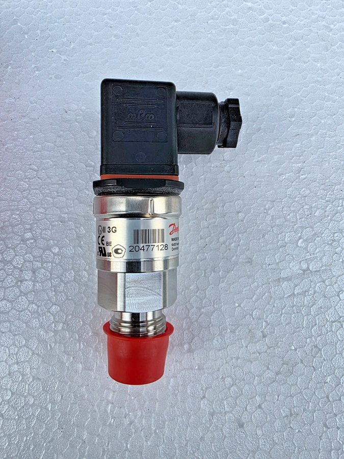 Датчик давления Danffos 060G3388 Pressure Transmitter MBS 3100 12.5-32VDC — фото лота 1
