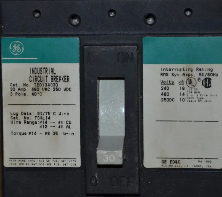 Автоматический выключатель GE TED134030 30A 3-Pole 480V AC E-Frame Circuit Break