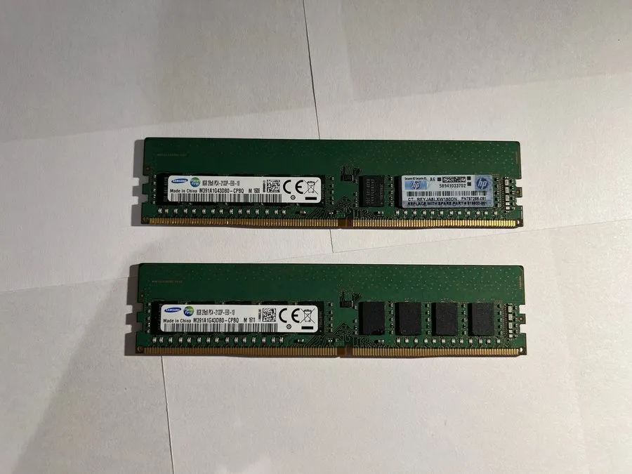 Модуль памяти Samsung 8GB 2Rx8 PC4-2133P-EE0-10 M391A1G43DB0-CPBQ Ram