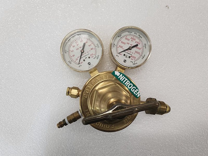 Трубопроводная арматура Victor Equipment Compressed Gas Regulator SR 450 D Gauge