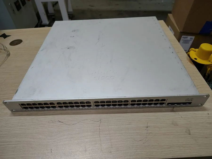 Коммутатор Unclaimed Cisco Meraki MS250-48LP-HW Switch / 48 Port PoE+ 4x 10GB SF
