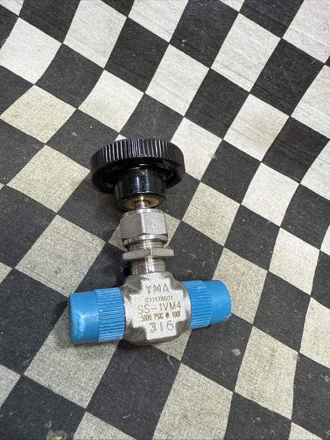 Клапан Swagelok SS-1VM4 Needle Valve Vee Stem 1/2” Male NPT Stainless Steel