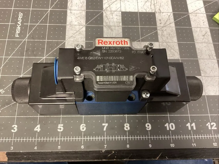 Пневмораспределитель Rexroth R978877999 Directional Valve (LPW37X)