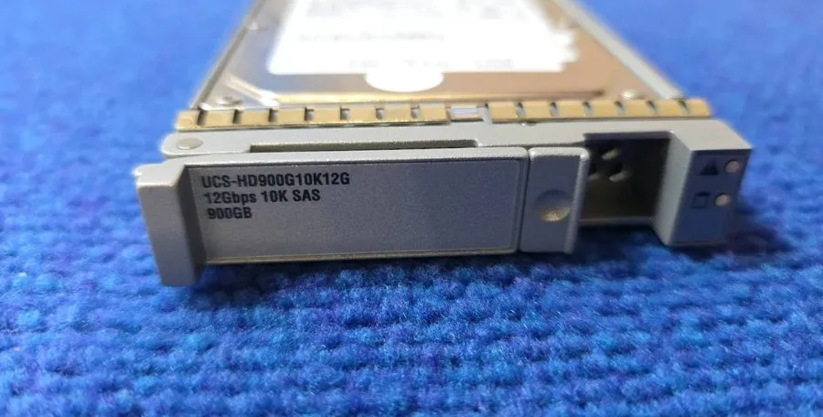Жёсткий диск CISCO 900GB 10K 12G 2.5INCH SAS HDD UCS-HD900G10K12G WIPED — фото лота 1
