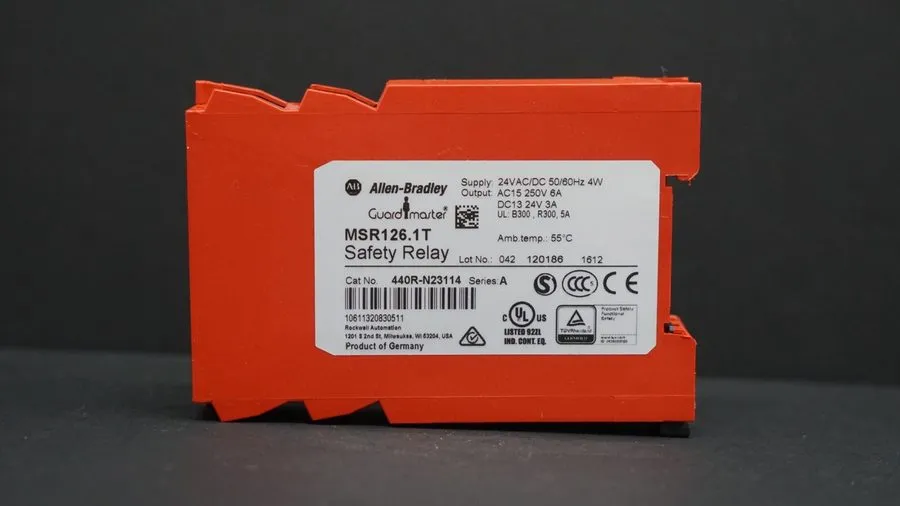 Реле безопасности Allen-Bradley Minotaur MSR126.1T 440R-N23114 Safety Relay 24V 