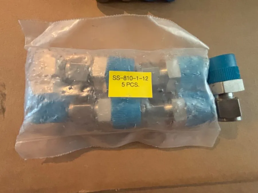 Разъём 1 Swagelok Stainless Connector Fitting, 1/2" Tube x 3/4" MNPT, SS-810-1-1