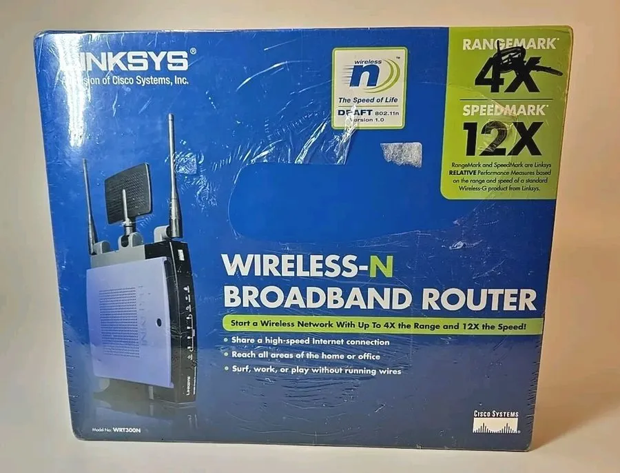 Маршрутизатор Linksys WRT300N 270 Mbps 4-Port Gigabit Wireless N Router
