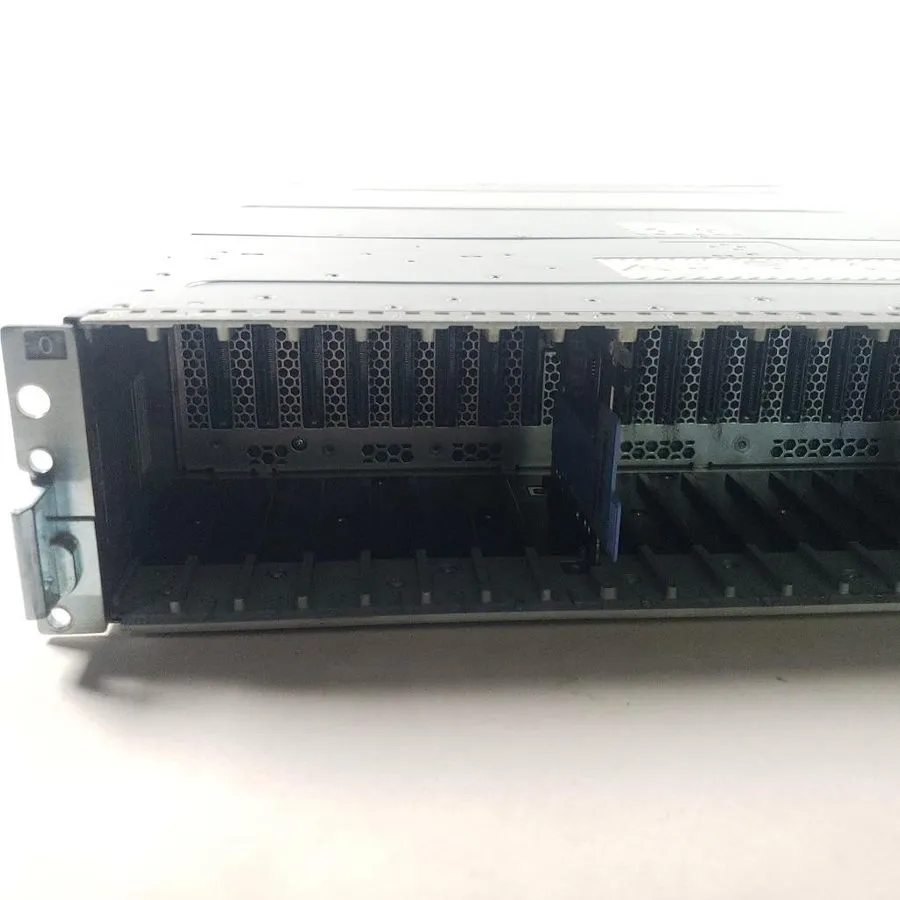 СХД Dell EMC Unity XT 380 OPE25 25-Bay 12G SAS Storage Array w/ 4x 600GB HDDs