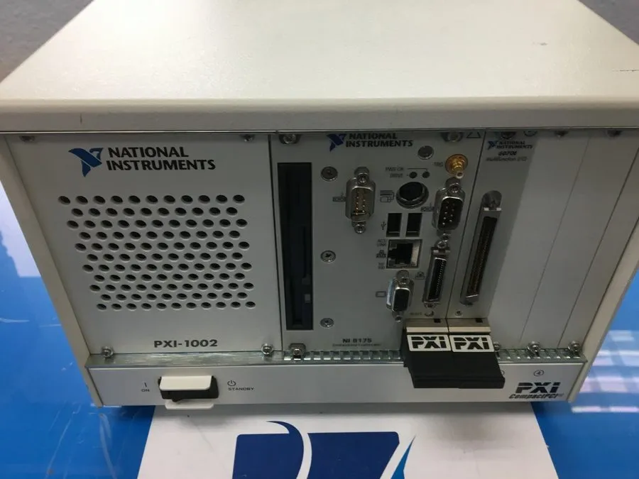 Шасси National Instruments PXI-1002 Chassis w/ NI PXI-6070E I/O & NI 8175