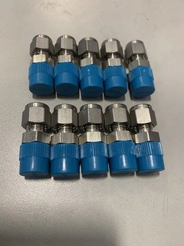 Разъём SWAGELOK SS-400-1-4 SS CONNECTOR FITTING, 1/4" TUBE x 1/4" MNPT MALE
