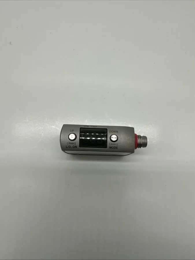 Датчик KEYENCE LR-ZB250CP LASER SENSOR 10-30VDC — фото лота 1