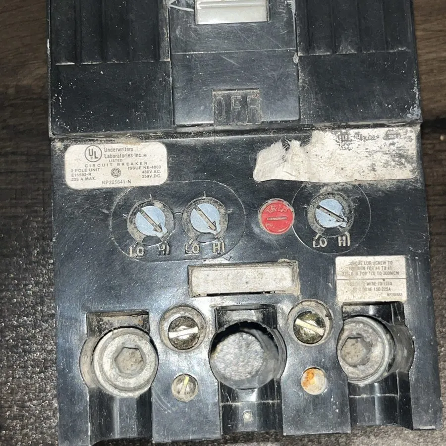 Автоматический выключатель GE TFK TFK224F000 2 POLE 100 AMP TRIP 480V CIRCUIT BR — фото лота 1