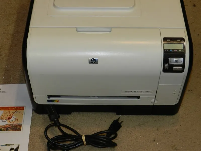 Лазерный принтер HP LaserJet Pro CP1525nw Color Wireless Network Laser Printer C