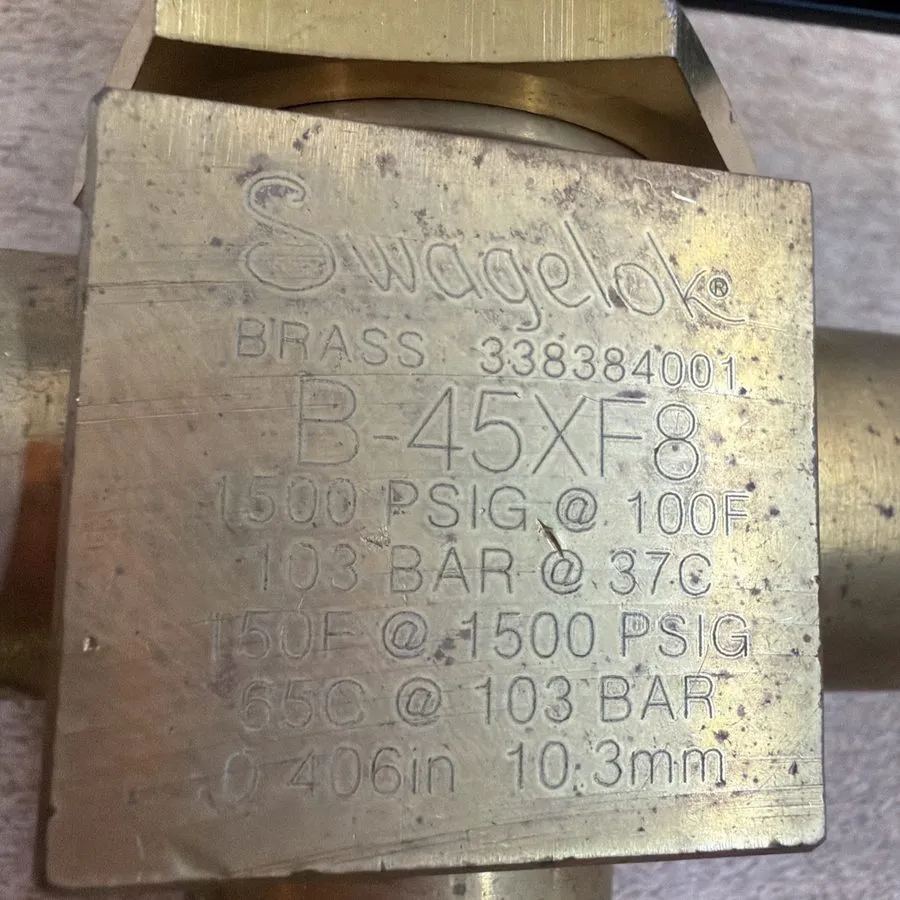 Клапан Swagelok B-45XF8 Brass 1-Piece 40 Series 3-Way Ball Valve FNSP — фото лота 2