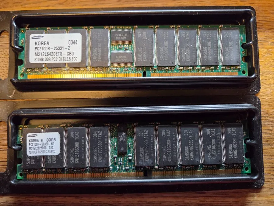 Модуль памяти Samsung 3GB (6x512MB) DDR PC-2100R 266MHz RDIMM ECC Registered Ser — фото лота 1