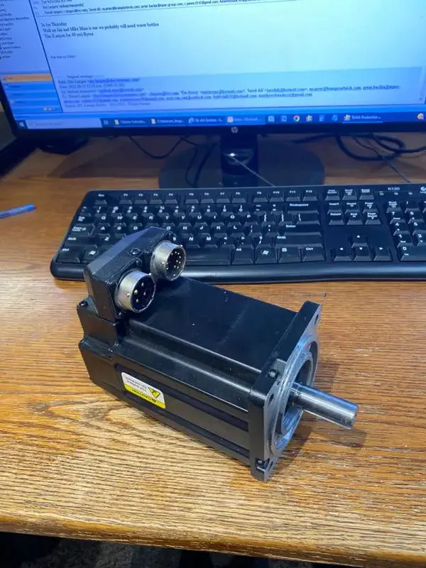 Серводвигатель Allen Bradley MPL-A320P-MJ22AA Servo Motor Best Delivey — фото лота 1