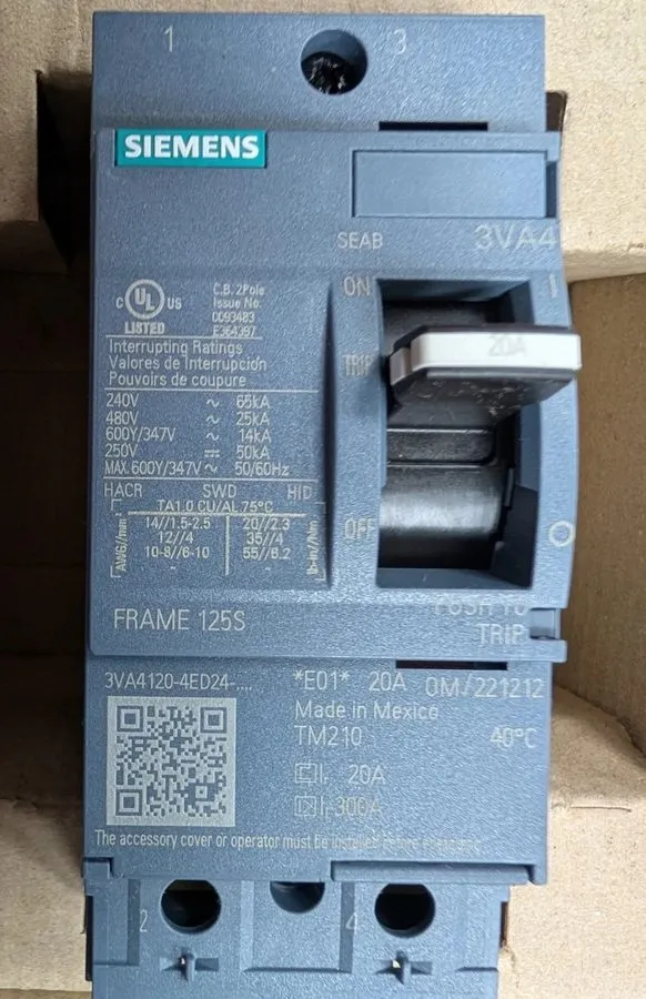 Автоматический выключатель Siemens 3VA4120-4ED24-0AA0 2 Pole 20 Amp 480V Circuit