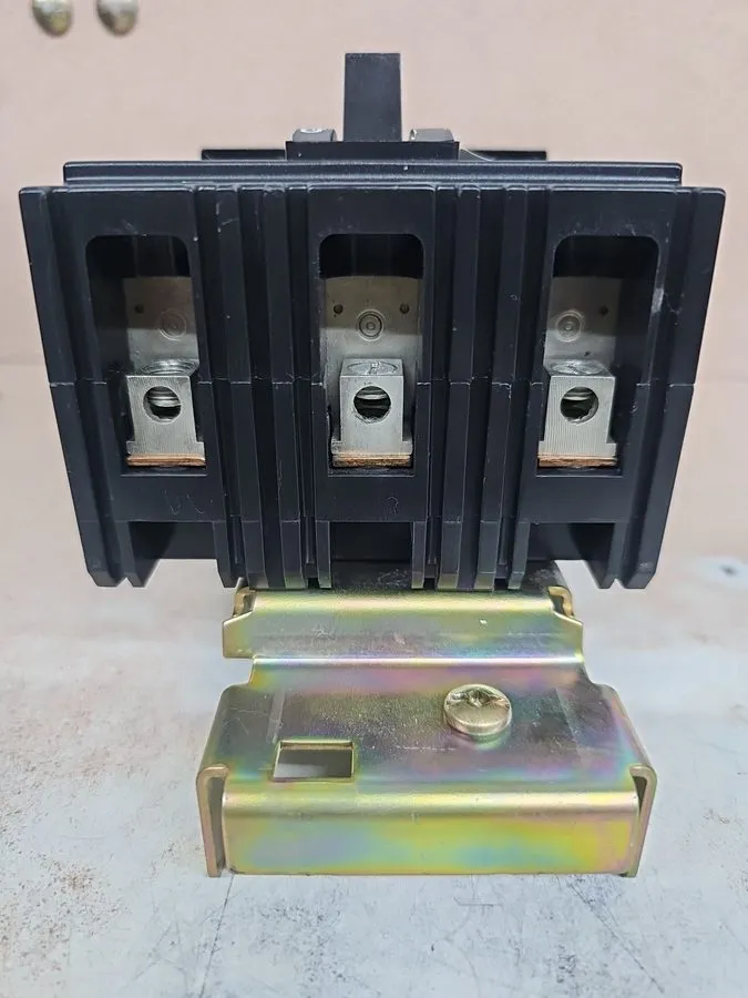 Автоматический выключатель Square D FA34030 Circuit Breaker 30A 3 Pole 480V 3P 3