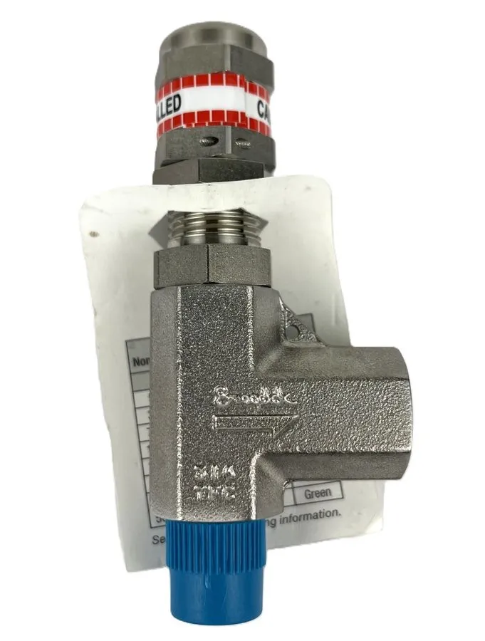 Клапан SWAGELOK SS-4R3A5 724808001 Gauge Filter Valve Manifold