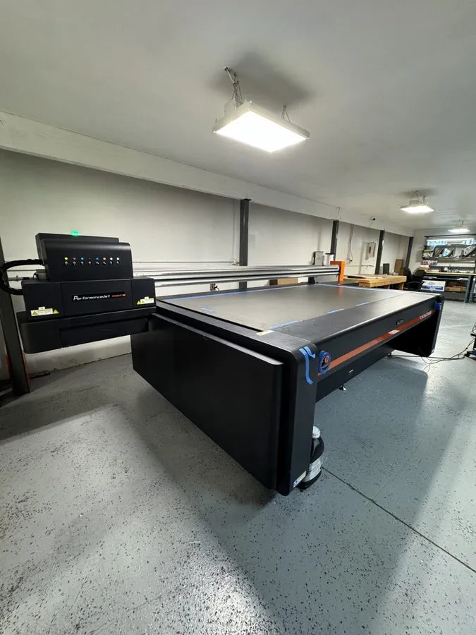 Принтер Mutoh 2508UF UV Flatbed Printer 2023 100 Hours Excellent Condition — фото лота 1