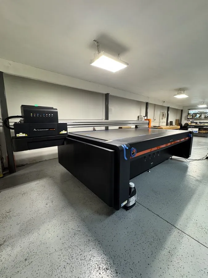 Принтер Mutoh 2508UF UV Flatbed Printer 2023 100 Hours Excellent Condition — фото лота 2