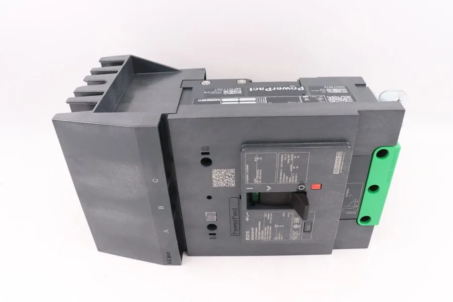 Автоматический выключатель SQUARE D BGA34015Y 15A 35kA@480V 3P POWERPACT I-LINE